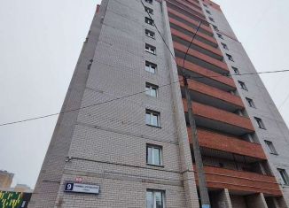 Продам 1-комнатную квартиру, 42 м2, Киров, улица Риммы Юровской, 9