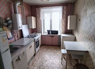 Продам 2-ком. квартиру, 55 м2, Брянск, улица 2-я Аллея, 18А