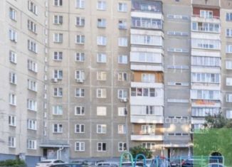 Продам 3-комнатную квартиру, 70 м2, Челябинск, улица Хохрякова, 30, Тракторозаводский район