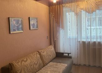 Продам 2-комнатную квартиру, 41.3 м2, Данилов, Петербургская улица, 67