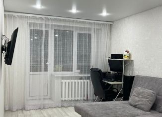 Продается двухкомнатная квартира, 45 м2, Менделеевск, улица Бурмистрова, 11