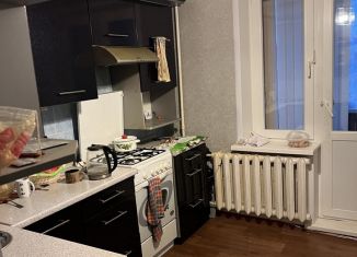 Продам 2-комнатную квартиру, 53 м2, деревня Вяткино, улица Прянишникова, 3