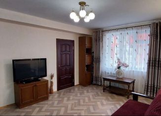 Сдается 3-ком. квартира, 65 м2, Сочи, Учительская улица, 24/1, микрорайон Светлана