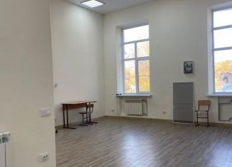 Сдам в аренду офис, 140 м2, Владикавказ, Бородинская улица, 18