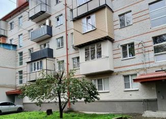 Продается 1-комнатная квартира, 35 м2, Нальчик, улица Идарова, 4