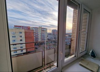 Продам 1-ком. квартиру, 40 м2, Куровское, Первомайская улица, 78