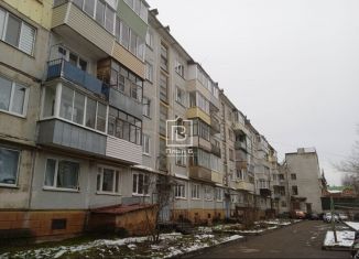 Продаю 1-ком. квартиру, 32 м2, Калужская область, улица Луначарского, 13