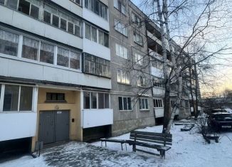 Продам двухкомнатную квартиру, 54.3 м2, Серов, улица Строителей, 5/6