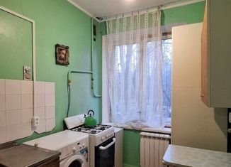 Трехкомнатная квартира в аренду, 53 м2, Москва, улица Панфёрова, 16к3