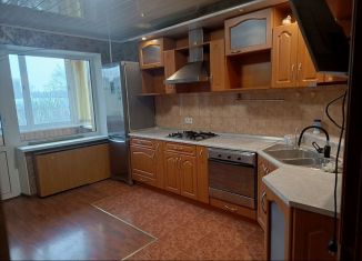 Продажа трехкомнатной квартиры, 102 м2, Новомосковск, Октябрьская улица, 9