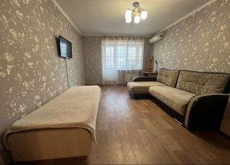 Сдам 1-комнатную квартиру, 38 м2, Хабаровск, улица Войкова, 8