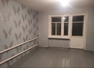 Продам 3-ком. квартиру, 50 м2, Лагань, квартал Микрорайон, 80