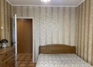 Трехкомнатная квартира в аренду, 60 м2, Кингисепп, улица Жукова, 12А