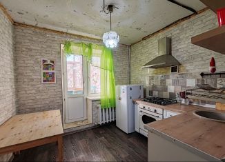 Продаю 2-ком. квартиру, 54 м2, Верхняя Пышма, улица Петрова, 9Б