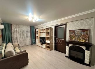 Трехкомнатная квартира в аренду, 45 м2, Брянск, улица Камозина, 36