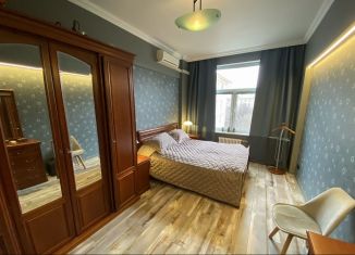 Сдам в аренду 3-комнатную квартиру, 80 м2, Москва, улица Куусинена, 9к1, метро Полежаевская