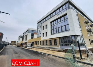 Продаю 1-ком. квартиру, 53 м2, Тюменская область, улица Сергея Джанбровского, 6к1