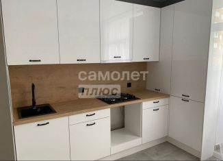 Продам 1-ком. квартиру, 40 м2, Ставропольский край, улица Тухачевского, 30/2