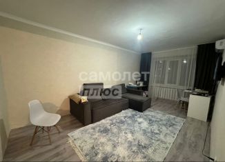 Продается 3-ком. квартира, 65 м2, Чечня, улица Новаторов, 9