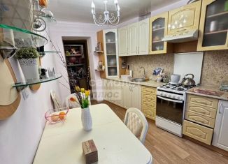 Продается 3-ком. квартира, 65 м2, Азов, улица Васильева, 89А